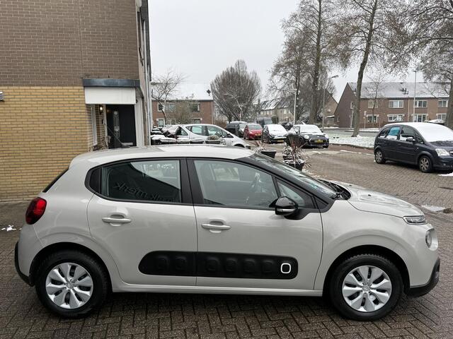 Citroen C3 1.2 PureTech Feel 105g / Airco/ Navigatie/ Cruise/ Apple carplay/ PDC/ Dak dragers/ Winter-set