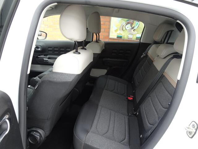 Citroen C3 PureTech S&S 83 Shine | Navigatie | Trekhaak | Nieuwe distributie!*