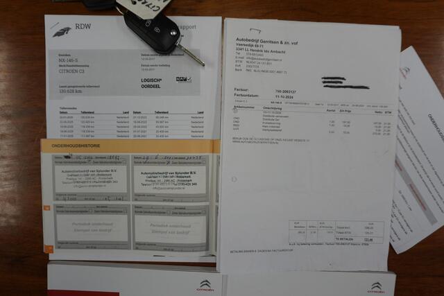 Citroen C3 1.2 PureTech Feel/Navigatie/Parkeersensoren/ Cruisecontrol.