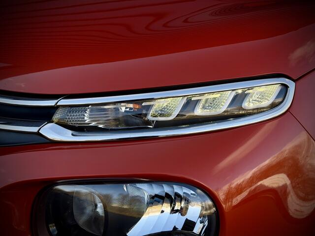 Citroen C3 1.2 PureTech 110PK! NAVI|CAMERA|DODEHOEK|KEYLESS