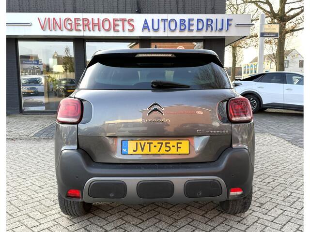 Citroen C3 Aircross 110 Pk Benzine * Hoge Zit Positie * * Airco * Cruise Control * Navigatie & Spotify via Apple Car Play / Android Auto * Dab Radio * Parkeer Sensoren * Vingerhoets; Vierde Generatie Eersteklas Service. Al meer dan 100 jaar een begrip in de Brabants