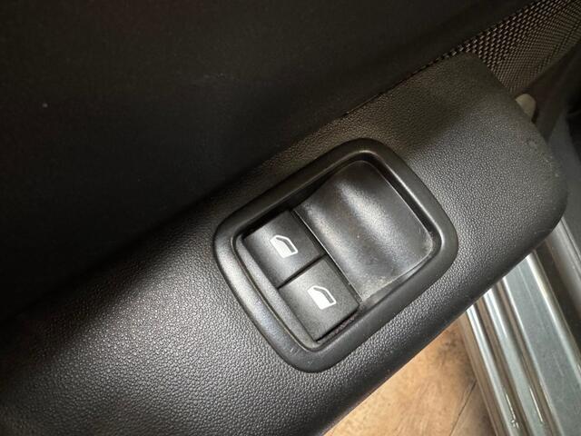 Citroen C3 1.2 PureTech Feel 105g / CLIMA / NAVI / CRUISE /