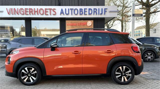 Citroen C3 Aircross Benzine *** Hele Mooie *** * Climate & Cruise Control * Stoelverwarming * Parkeersensoren * L.M. Velgen * Navigatie & Spotify up to date via Apple Carplay / Android AUto Vingerhoets; Vierde Generatie Eersteklas Service. Al meer dan 100 jaar een 