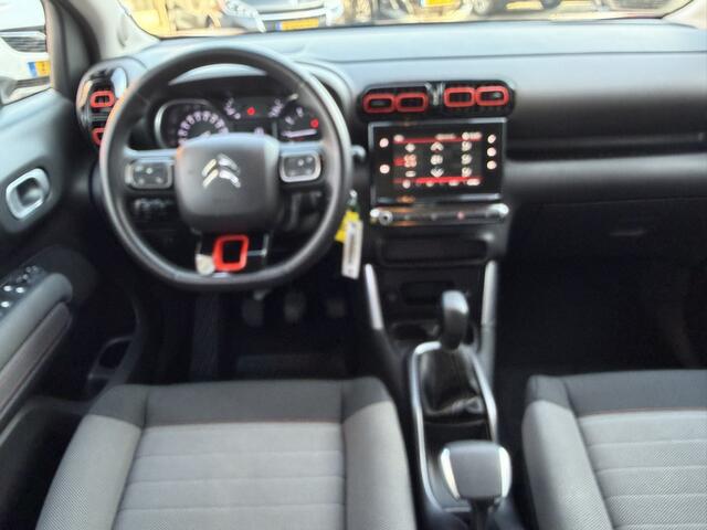 Citroen C3 Aircross Benzine *** Hele Mooie *** * Climate & Cruise Control * Stoelverwarming * Parkeersensoren * L.M. Velgen * Navigatie & Spotify up to date via Apple Carplay / Android AUto Vingerhoets; Vierde Generatie Eersteklas Service. Al meer dan 100 jaar een 