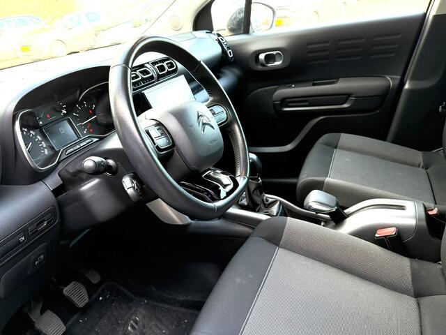 Citroen C3 Aircross 110 Pk Benzine Shine * Climate & Cruise Control * Navigatie * L.M. Velgen * Parkeersensoren * Hoge Zit * Vingerhoets; Vierde Generatie Eersteklas Service. Al meer dan 100 jaar een begrip in de Brabantse Kempen.