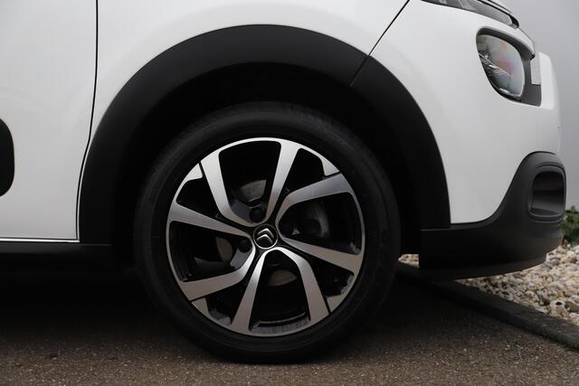 Citroen C3 1.2 PureTech Shine Navigatie Achteruitrijcamera 17 inch LMV Carplay Android Climate Cruise Control Rijstrooksensor Parkeersensor