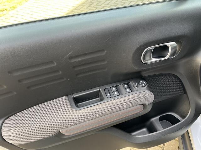 Citroen C3 Aircross 1.2 PT S&S FAMILIALE *stoelverwarming/trekhaak*