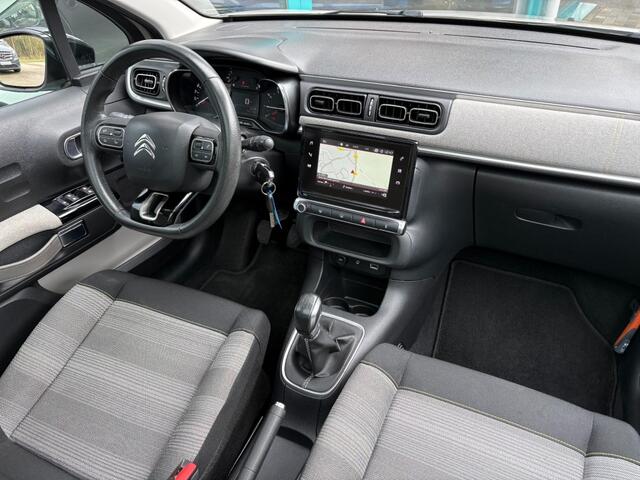 Citroen C3 1.2 110pk SHINE Navi CarPlay, Camera, Panorama, Cruise, 17Inch