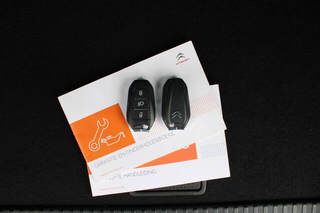 Citroen C3 Aircross Automaat 1.2 PureTech S&S Shine | Distributieriem 03-2026 V.V. | Schuif/kanteldak | 360 Camera | Trekhaak | Keyless |