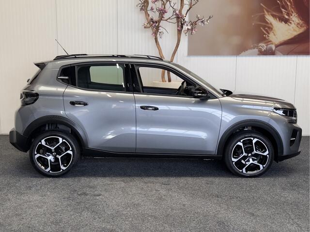 Citroen C3 1.2 TURBO PLUS 100PK NIEUW MODEL 2025 50 STUKS OP VOORRAAD !!! NAVIGATIE VIA APPLE CARPLAY/ANDROID CRUISE CONTROL AIRCO BLUETOOTH TELEFOON RIJSTROOKSENSOREN PDC ZEER MOOI !!