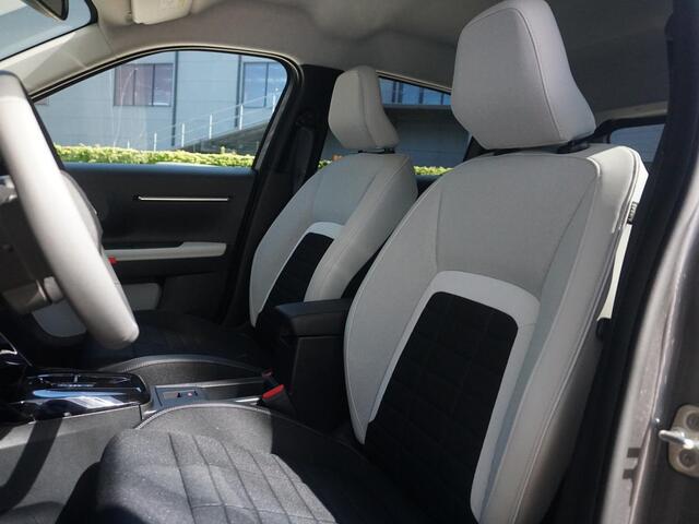 Citroen C3 1.2 Hybrid 110pk Max Climate control
