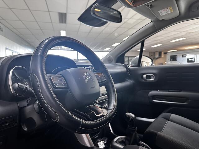 Citroen C3 Aircross 1.2 PureTech S&S Shine /D-Riem Verv. 88.000KM! /Lane Assist /Dodehoekdetec. /Grootlichtass. /Camera /Apple + Android /DAB+! /Navi /Climat /Cruise /Elek. pakket /Bluetooth /17"LMV /PDC V+A /Extra getint glas.