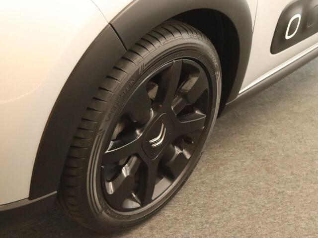 Citroen C3 1.2 PureTech S&S Shine - ORIGINEEL NEDERLANDSE AUTO - AFNEEMBARE TREKHAAK 450KG GEREMD TREKGEWICHT - DISTRIBUTIERIEM RECENT VERVANGEN '23 - CRUISE CONTROL - ACHTERUITRIJ CAMERA - APPLE CARPLAY/ ANDROID AUTO - NAVIGATIE