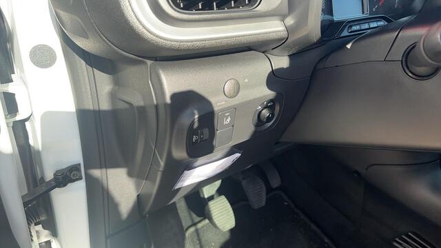 Citroen C3 1.6 BlueHDi Feel CARPLAY / NAVI / CLIMA / PDC / BLUETOOTH / CRUISE / NL-AUTO