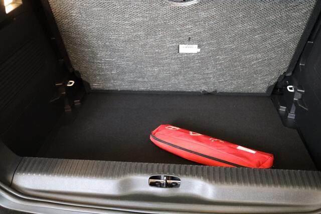 Citroen C3 Aircross PT 130 Shine Automaat-6 Keyless | 17"| Leer | Sensoren v+a | Camera