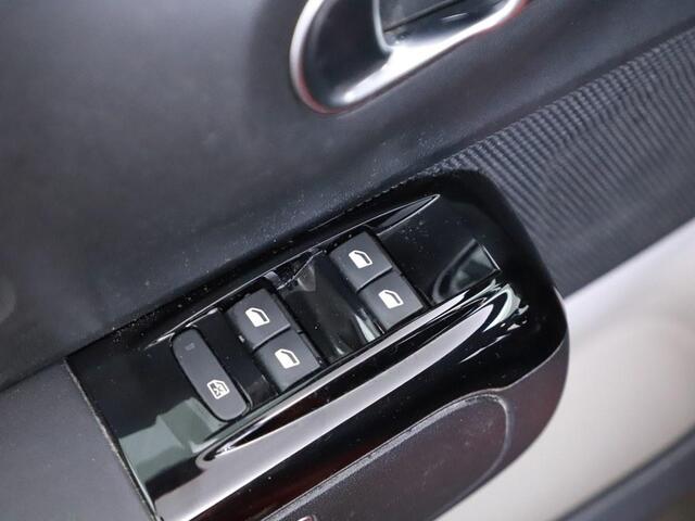 Citroen C3 1.2 PureTech Shine Navi/Led/Ecc/Lmv/CarPlay