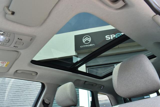 Citroen C3 Aircross PureTech 110 S&S Shine Navi | Panorama dak | Airco | 4 Seizoenenbanden | Keyless |