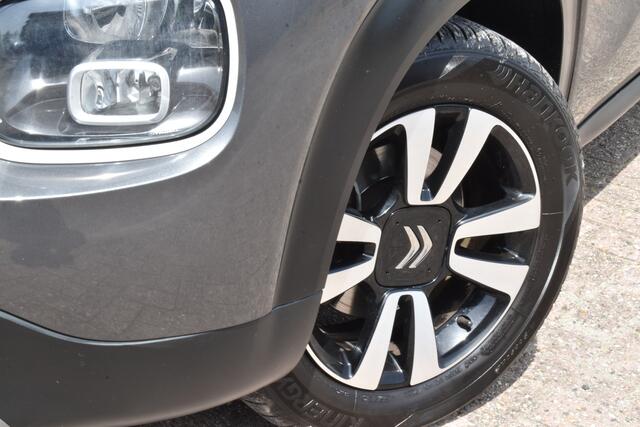Citroen C3 Aircross PureTech 110 S&S Shine Navi | Panorama dak | Airco | 4 Seizoenenbanden | Keyless |