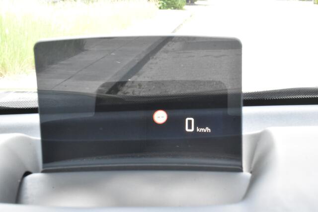 Citroen C3 Aircross PureTech 110 S&S Shine Navi | Panorama dak | Airco | 4 Seizoenenbanden | Keyless |