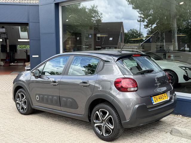 Citroen C3 1.2i 82 PK Feel Edition | Navigatie | Cruise Control | Climate Control | Mistlampen | Parkeersensoren | Apple Carplay / Android Auto | Airbumps | Elektrisch Pakket | Multifunctioneel Stuurwiel | Zwart Dak |
