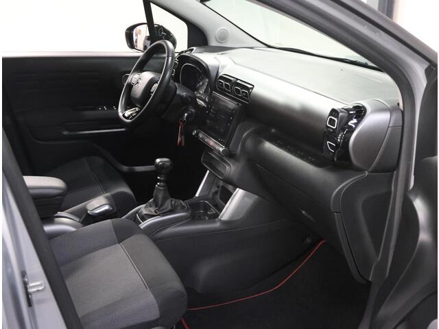 Citroen C3 Aircross 1.2 110PK S&S Shine | AppleCarplay/AndroidAuto | Armsteun | Schuifkanteldak | Climate Control | Cruise Control | Navigatie | Isofix | Parkeersensoren | Privacy Glass | Trekhaak | Privacy Glass |
