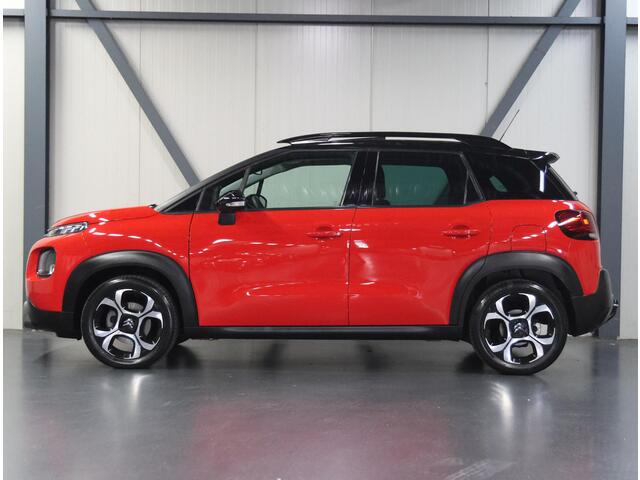 Citroen C3 Aircross 1.2 110PK S&S Shine | 2de Eigenaar | AppleCarplay/AndroidAuto | Armsteun | Grip Control & Hill Descent Assist | Schuifkanteldak | Climate Control | Cruise Control | Navigatie | Isofix | Two-Tone | Parkeersensoren | Privacy Glass | Trekhaak |