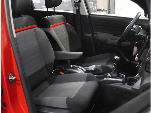 Citroen C3 Aircross 1.2 110PK S&S Shine | 2de Eigenaar | AppleCarplay/AndroidAuto | Armsteun | Grip Control & Hill Descent Assist | Schuifkanteldak | Climate Control | Cruise Control | Navigatie | Isofix | Two-Tone | Parkeersensoren | Privacy Glass | Trekhaak |