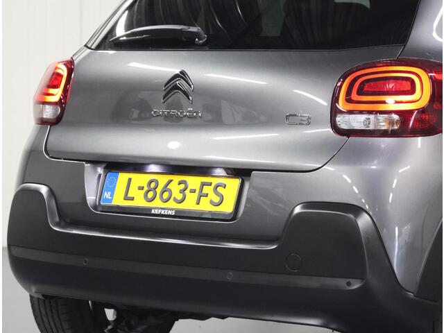 Citroen C3 110PK Shine | 1ste eigenaar | Camera | Armsteun | AppleCarPlay/AndroidAuto | Climate control | Cruise Control | AUTOMAAT | Navigatie | 17"LMV | Isofix | Privacy Glass | Parkeersensoren | Two-Tone |