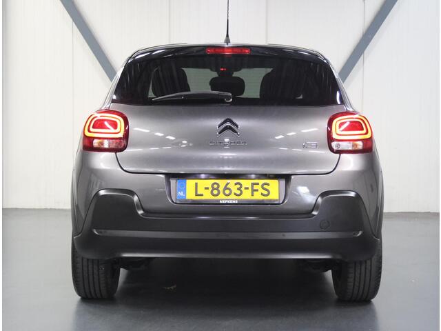 Citroen C3 110PK Shine | 1ste eigenaar | Camera | Armsteun | AppleCarPlay/AndroidAuto | Climate control | Cruise Control | AUTOMAAT | Navigatie | 17"LMV | Isofix | Privacy Glass | Parkeersensoren | Two-Tone |