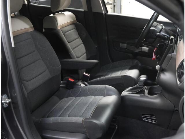 Citroen C3 110PK Shine | 1ste eigenaar | Camera | Armsteun | AppleCarPlay/AndroidAuto | Climate control | Cruise Control | AUTOMAAT | Navigatie | 17"LMV | Isofix | Privacy Glass | Parkeersensoren | Two-Tone |
