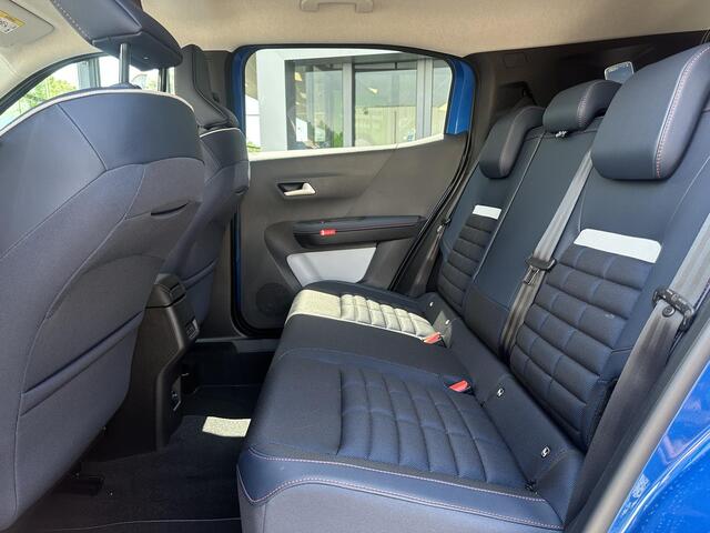 Citroen C3 Aircross 1.2 Hybrid 145pk Collection | Climate Control | Parkeercamera/-sensoren | Comfort Seats | Keyless Entry/Start | DAB | Apple Carplay/Android Auto |
