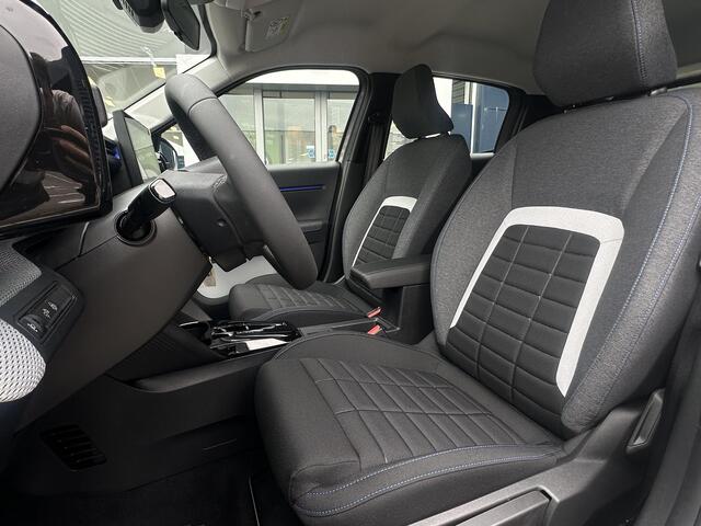 Citroen C3 1.2 Hybrid 110pk Plus | Comfort Stoelen | Apple Carplay/Android Auto | Parkeersensoren | Full LED | DAB | Cruise Control | Airco |