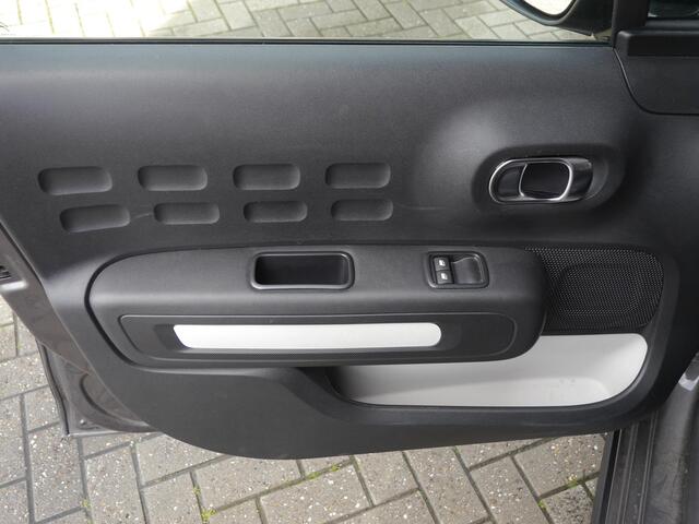 Citroen C3 1.2 PureTech Max | Navigatie | Climate control | Cruise Control | Parkeersensoren achter | Lichtmetalen velgen