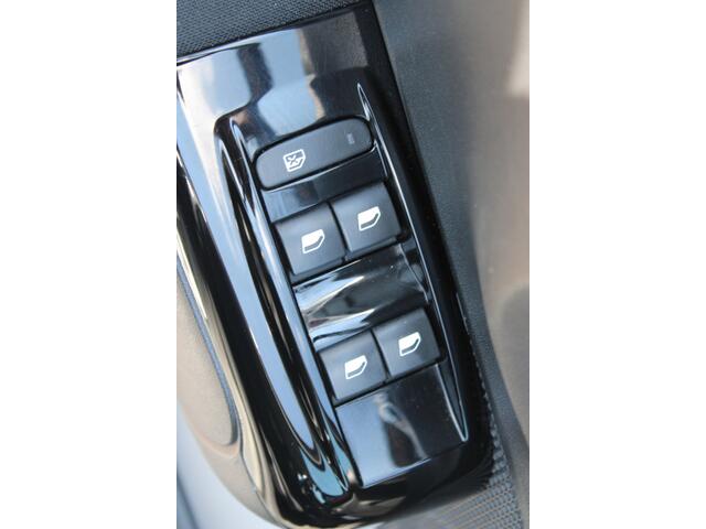 Citroen C3 1.2 PureTech S&S Shine//Navi//Cruise!!