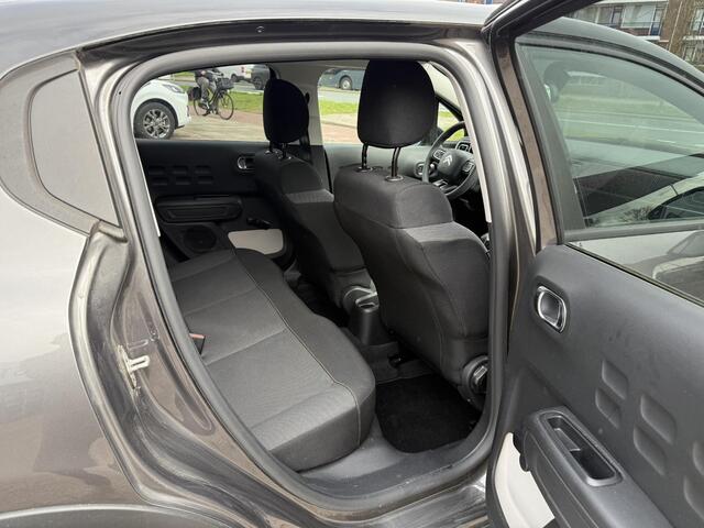Citroen C3 1.2 PureTech C-Series ALL-IN RIjklaarprijs/Navi/Stoelverwarming/Donker getint glas