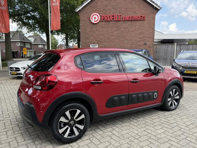 Citroen C3 110 Pk Benzine * AUTOMAAT * Navigatie * Achteruitrij Parkeer Camera * Climate & Cruise Control * Dodehoeksensoren * L.M. Velgen * Vingerhoets; Vierde Generatie Eersteklas Service. Al meer dan 100 jaar een begrip in de Brabantse Kempen