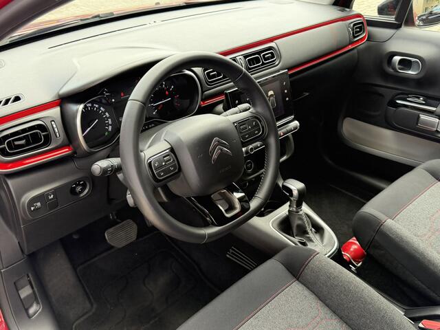Citroen C3 110 Pk Benzine * AUTOMAAT * Navigatie * Achteruitrij Parkeer Camera * Climate & Cruise Control * Dodehoeksensoren * L.M. Velgen * Vingerhoets; Vierde Generatie Eersteklas Service. Al meer dan 100 jaar een begrip in de Brabantse Kempen