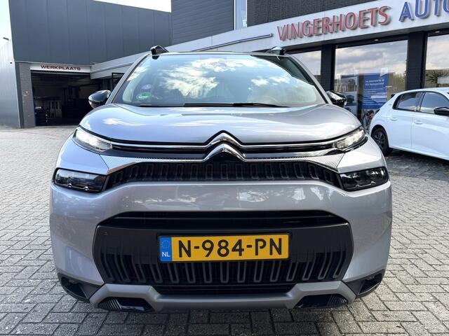 Citroen C3 Aircross 1.2 Benizne 110 Pk Hoge Luxe Shine * Navigatie * Cruise Control * L.M. Velgen * Achteruitrij Parkeer Camera & Sensoren * Stoelverwarming * Speci\le Bekleding * Vingerhoets; Vierde Generatie Eersteklas Service. Al meer dan 100 jaar een begrip in d