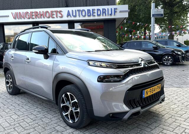 Citroen C3 Aircross 1.2 Benizne 110 Pk Hoge Luxe Shine * Navigatie * Cruise Control * L.M. Velgen * Achteruitrij Parkeer Camera & Sensoren * Stoelverwarming * Speci\le Bekleding * Vingerhoets; Vierde Generatie Eersteklas Service. Al meer dan 100 jaar een begrip in d
