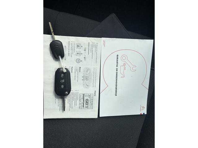 Citroen C3 1.2 Feel Apple/Android * Navigatie * Regensensor