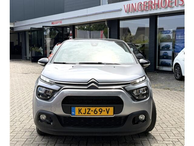 Citroen C3 Benzine 82 Pk 5-Deurs * Navigatie * Cruise Control * Airco * Zwart Dak * Dab Radio * Vingerhoets; Vierde Generatie Eersteklas Service. Al meer dan 100 jaar een begrip in de Brabantse Kempen