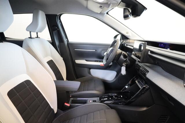 Citroen C3 Ë-C3 Max 113pk 44 kWh | Carplay | Android auto | Lichtmetaal | Camera | HUD | Leder
