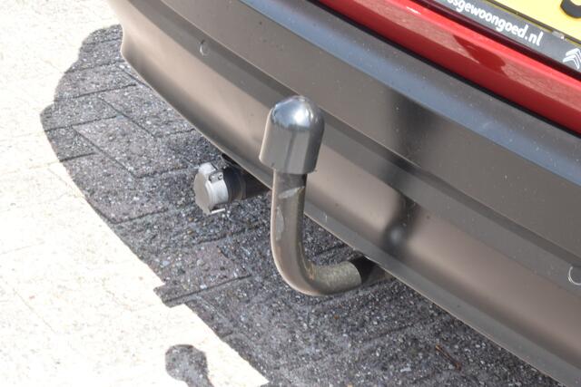Citroen C3 PureTech 110 EAT6 Shine Automaat | Navi | Trekhaak |Airco | Camera achter |