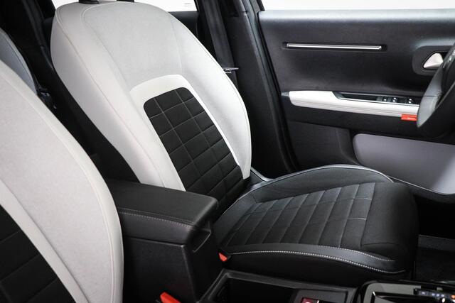 Citroen C3 Ë-C3 Max 113pk 44 kWh | LED | DAB | APPLE | PDC | 17"