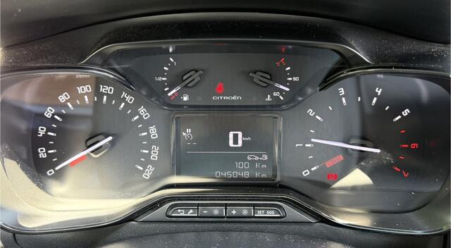 Citroen C3 Benzine 5-Deurs 70 Pk * Airco * Cruise Control * Bluetooth * 5-Deurs * Mint * Vingerhoets; Vierde Generatie Eersteklas Service. Al meer dan 100 jaar een begrip in de Brabantse Kempen