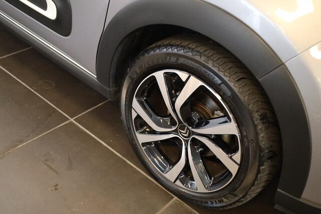 Citroen C3 PT 110 Shine 17" All season | Camera | Parkeer Sensoren | Keyless