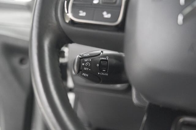 Citroen C3 PureTech 82 S&S Shine | Camera | Navigatie | Climate control | 17 Inch Lichtmetalen Velgen