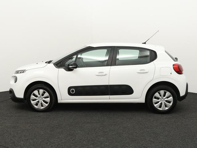 Citroen C3 1.2 PureTech Feel 105g Airco, Bluetooth, Cruise control, Rijstrooksensor, Stuur multifunctioneel, Verkeersbord detectie Een luxe en comfortabele hatchback met een eigentijdse uitstraling en een verrassend ruim interieur. De zuinige 1.2 PureTech-motor zorg