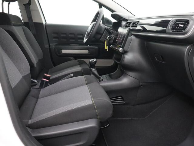 Citroen C3 1.2 PureTech Feel 105g Airco, Bluetooth, Cruise control, Rijstrooksensor, Stuur multifunctioneel, Verkeersbord detectie Een luxe en comfortabele hatchback met een eigentijdse uitstraling en een verrassend ruim interieur. De zuinige 1.2 PureTech-motor zorg