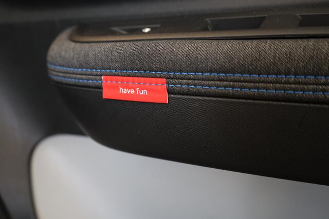Citroen C3 Hybrid 110 Business 2-Tone | Navi | Park. sensoren